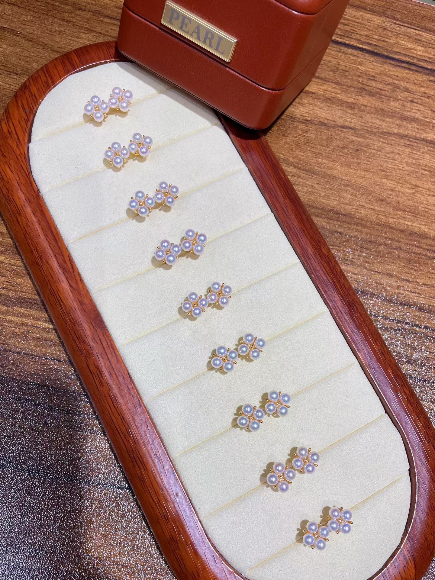 Mikimoto四叶草耳钉，3-4mm 正圆极光无瑕🔝小灯泡💡，